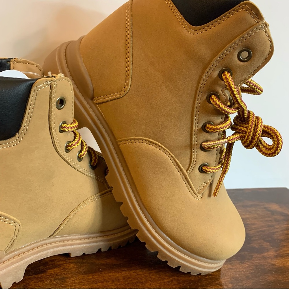 Boys Lace up Work Boot Size 2 NWT